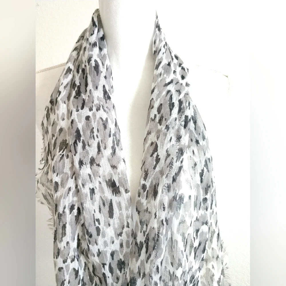 Collection Eighteen Abstract Animal Print Infinity Scarf Gray White Circle Loop